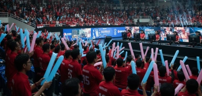 balon tepuk suporter pangandaran